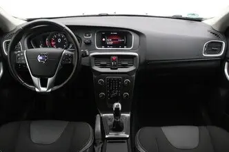 Volvo V40, 2.0, 112 kW, petrol, manual, front-wheel drive