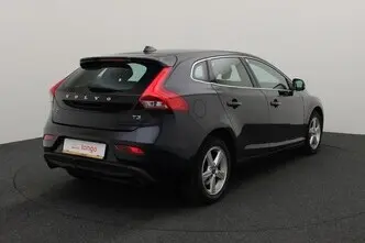 Volvo V40, 2.0, 112 kW, petrol, manual, front-wheel drive