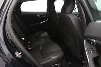 Volvo V40, 2.0, 112 kW, petrol, manual, front-wheel drive