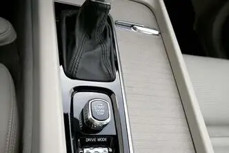 Volvo XC60, 2.0, 173 kW, diesel, automatic, four-wheel drive