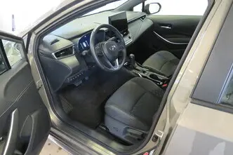 Toyota Corolla, 1.8, 72 kW, гибрид, автомат, передний привод