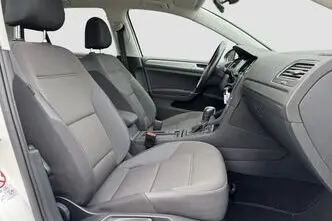 Volkswagen Golf, 100 kW, электричество, автомат, передний привод