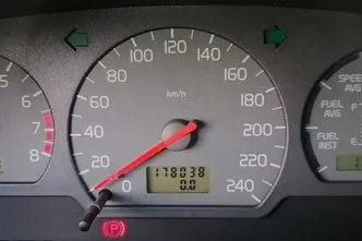 Volvo S40, 1.9, 103 kW, bensiin, manuaal, esivedu