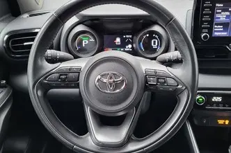 Toyota Yaris, 1.5, 68 kW, hybrid, automatic, front-wheel drive