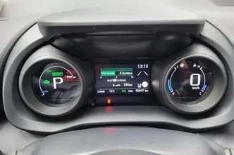 Toyota Yaris, 1.5, 68 kW, hybrid, automatic, front-wheel drive