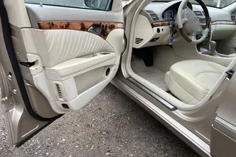 Mercedes-Benz 350, 3.5, 200 kW, petrol, automatic, four-wheel drive