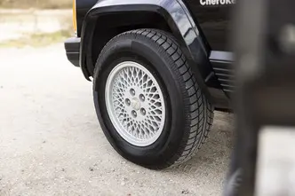 Jeep Cherokee, 4.0, 131 kW, бензин, автомат, полный привод