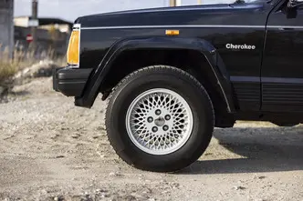 Jeep Cherokee, 4.0, 131 kW, бензин, автомат, полный привод