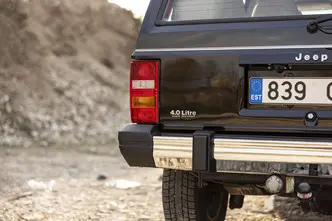 Jeep Cherokee, 4.0, 131 kW, бензин, автомат, полный привод