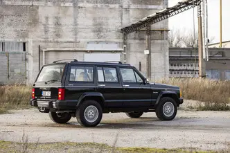 Jeep Cherokee, 4.0, 131 kW, бензин, автомат, полный привод