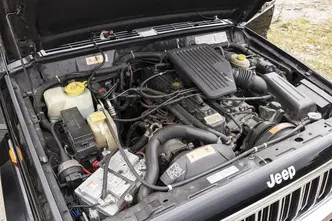 Jeep Cherokee, 4.0, 131 kW, бензин, автомат, полный привод
