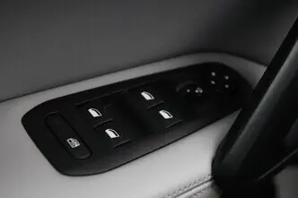 Peugeot 308, 1.5, 96 kW, дизель, механическая, передний привод