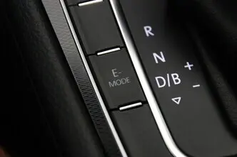 Volkswagen Golf, 1.4, 110 kW, pistikhübriid, automaat, esivedu