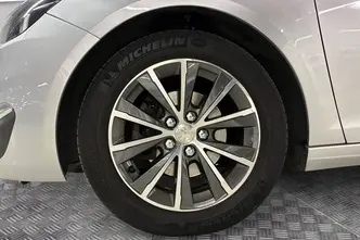 Peugeot 308, 1.2, 96 kW, bensiin, automaat, esivedu