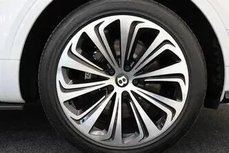 Bentley Bentayga, 3.0, 250 kW, hübriid, automaat, nelikvedu