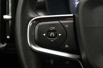 Volvo XC40, 2.0, 110 kW, diesel, automatic, front-wheel drive