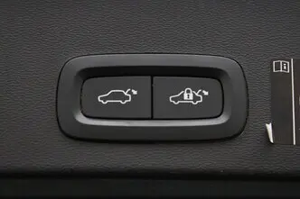 Volvo XC40, 2.0, 110 kW, diesel, automatic, front-wheel drive