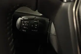 Peugeot 2008, 1.2, 96 kW, petrol, automatic, front-wheel drive