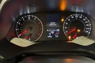 Renault Captur, 1.3, 103 kW, гибрид, автомат, передний привод