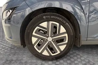 Hyundai Kona, electric, automatic, front-wheel drive