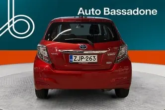 Toyota Yaris, 1.5, 55 kW, hybrid, automatic, front-wheel drive