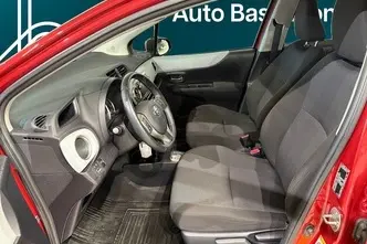 Toyota Yaris, 1.5, 55 kW, hybrid, automatic, front-wheel drive