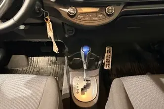 Toyota Yaris, 1.5, 55 kW, hybrid, automatic, front-wheel drive