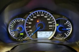 Toyota Yaris, 1.5, 55 kW, hybrid, automatic, front-wheel drive