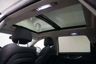 Maxus Euniq 6, 65 kW, electric, automatic, front-wheel drive