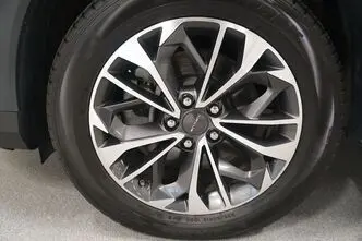 Maxus Euniq 6, 65 kW, electric, automatic, front-wheel drive