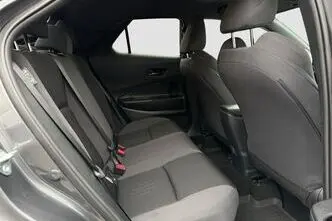 Toyota C-HR, 1.8, 72 kW, hybrid, automatic, front-wheel drive