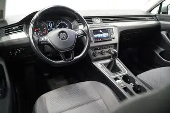 Volkswagen Passat, 1.6, 88 kW, diesel, manual, front-wheel drive