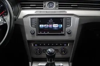 Volkswagen Passat, 1.6, 88 kW, diesel, manual, front-wheel drive