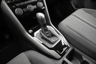 Volkswagen T-Roc, 1.5, 110 kW, bensiin, automaat