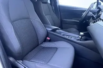Toyota C-HR, 1.8, 72 kW, hübriid, automaat, esivedu