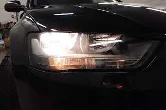 Audi A4, 1.8, 88 kW, bensiin, manuaal, esivedu