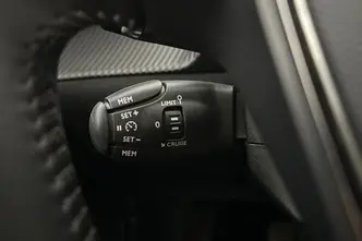 Peugeot 208, 1.2, 74 kW, bensiin, automaat, esivedu