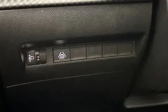 Peugeot 208, 1.2, 74 kW, bensiin, automaat, esivedu