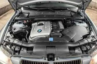 BMW 325, 2.5, 160 kW, petrol, automatic, rear-wheel drive