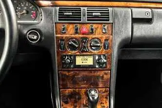 Mercedes-Benz E 280, 2.8, 150 kW, bensiin, automaat, tagavedu