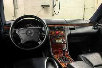 Mercedes-Benz E 280, 2.8, 150 kW, bensiin, automaat, tagavedu