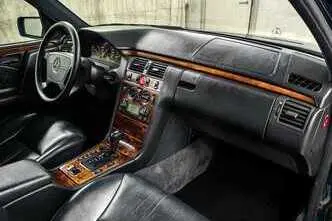Mercedes-Benz E 280, 2.8, 150 kW, bensiin, automaat, tagavedu