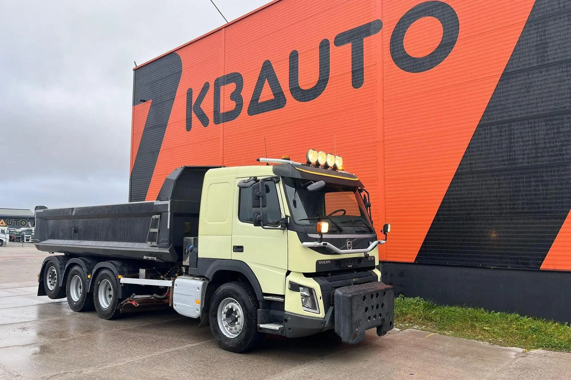 Volvo FMX 500 8x4*4, 368 kW, дизель, автомат