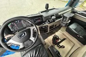 MAN TGX 28.540, 397 kW, diesel, automatic