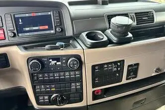 MAN TGX 28.540, 397 kW, diesel, automatic
