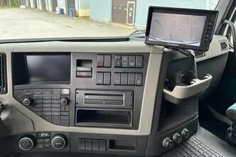 Volvo FM 330, 250 kW, diisel, automaat