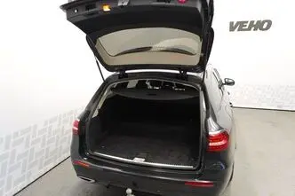 Mercedes-Benz E 300, 143 kW, pistikhübriid, automaat, nelikvedu
