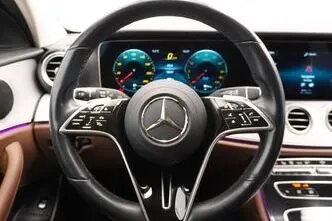 Mercedes-Benz E 300, 143 kW, pistikhübriid, automaat, nelikvedu