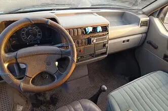 Volkswagen Transporter, 2.4, 57 kW, diisel, manuaal, esivedu