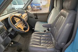 Volkswagen Transporter, 2.4, 57 kW, diisel, manuaal, esivedu